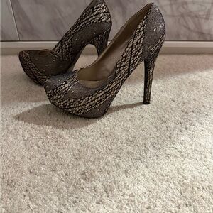 Elegant Black Lace Women's Heels